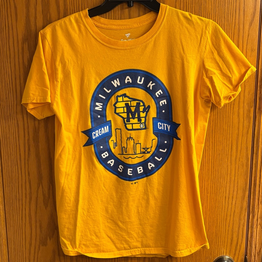 Fanatics Yellow Wisconsin Milwaukee Brewers Baseball Tee MLB